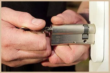 Elite Locksmith Services Universal City, TX 210-693-1294 - 1-locksmiths